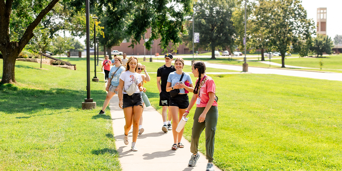 campus tour group